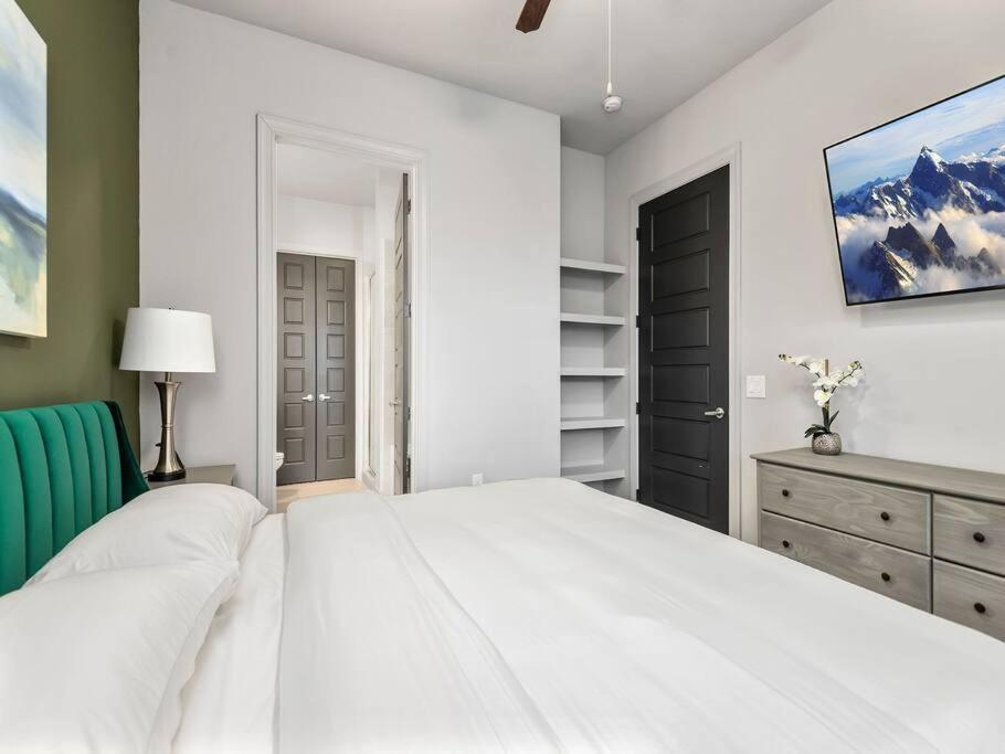 The Waterway Getaway Suite ذا وودلاندس المظهر الخارجي الصورة